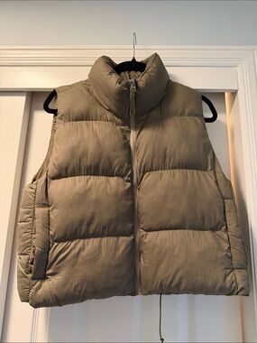 Madewell Cropped Olive Quilted Puffer Vest